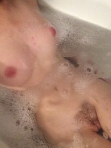 selfie sexy du 74 de fille très hot